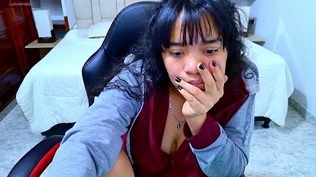 laureentt_'s cam snapshot