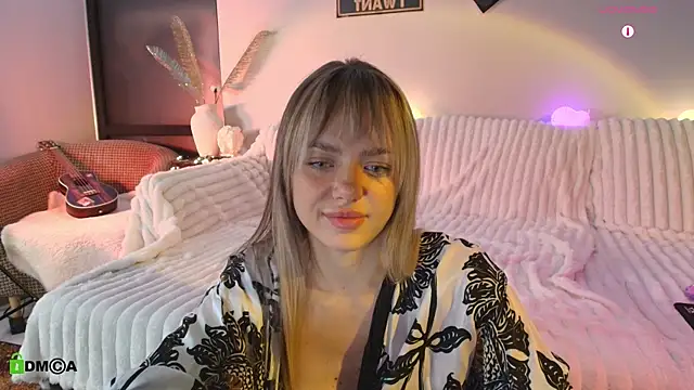 Kylie_Desire live sex cam