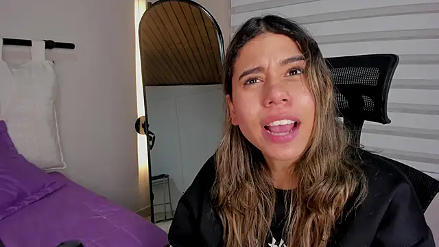 Rachell_criss's cam snapshot