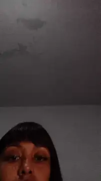 indiazinhabella27's cam snapshot