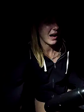 SheIsSomething's cam snapshot