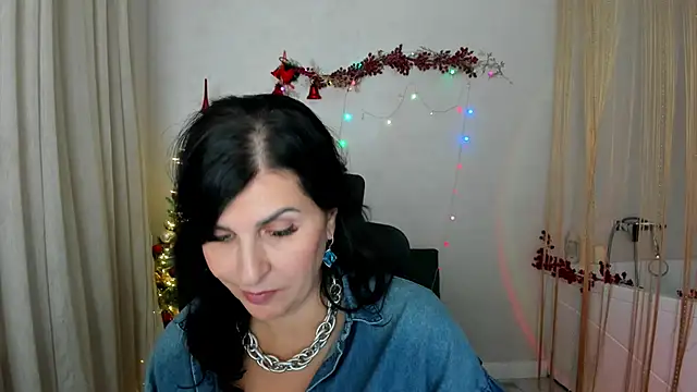 Moon_Veloure1's cam snapshot