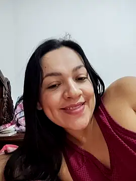 LindaSalo33 live sex cam