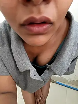 anshika0124 live sex cam