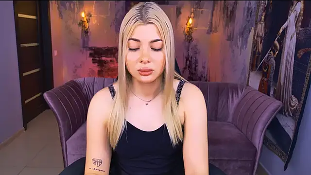 HyileyClark's cam snapshot