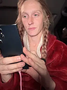 GoldenFlameGoddess live sex cam