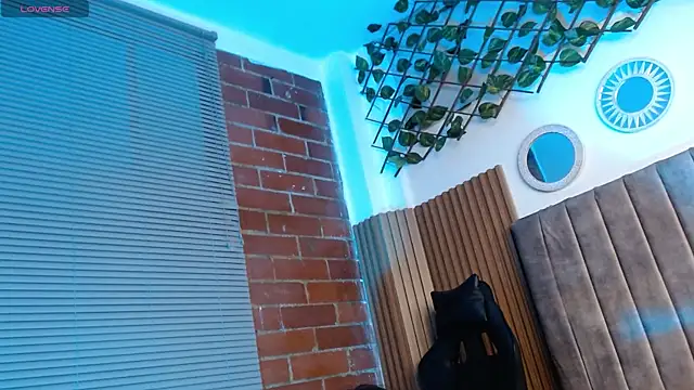 Lunaartistry's cam snapshot