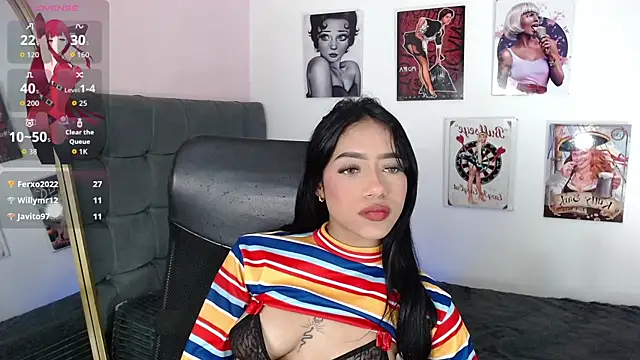 aisha_brunette18's cam snapshot