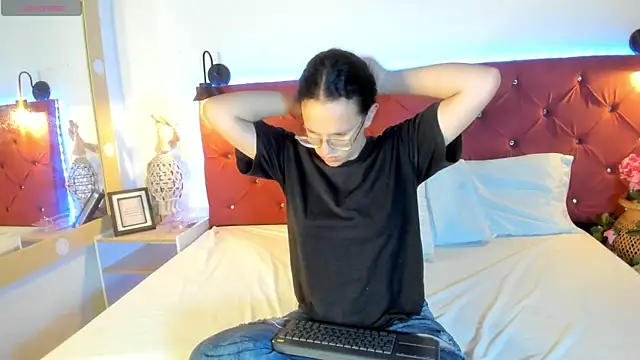 Trixye_Moon's cam snapshot