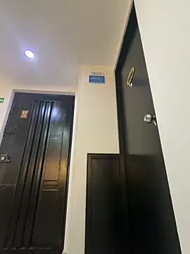 MIAROGGERSS's cam snapshot