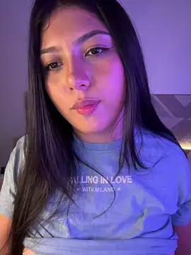 Maii_chan live sex cam