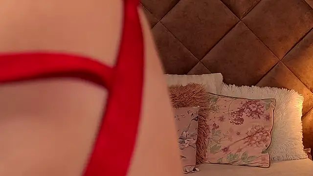 JaquelineM live sex cam