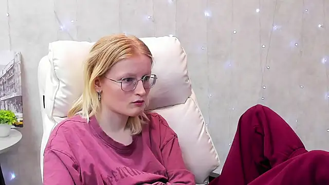 ElizabethHarpper's cam snapshot