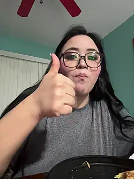 MyHoneyFrida's cam snapshot