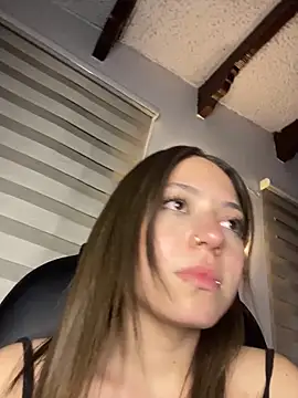 PrettyAmber's cam snapshot