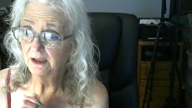 JoleneDelacroix live sex cam