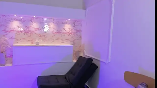 CataGreen1's cam snapshot