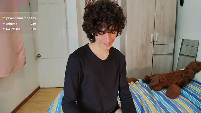 Nude_Boy18 live sex cam