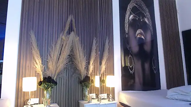 MiticaBrennet_'s cam snapshot