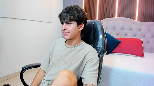 Tommy18__ live sex cam