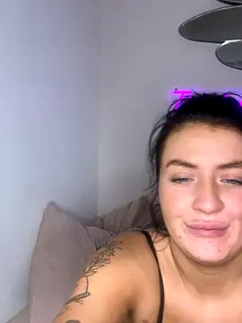 LolaReaX live sex cam