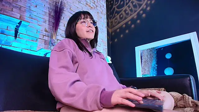 kitty_malach live sex cam