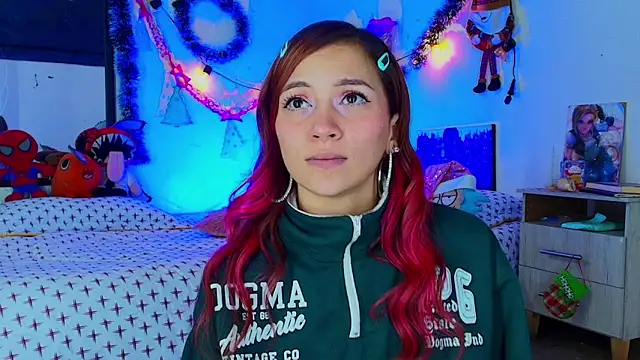 alisson_zafiro_'s cam snapshot