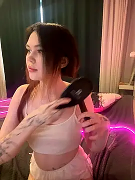 cuddlymisa's cam snapshot