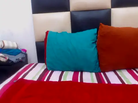 EMBER_FOX's cam snapshot