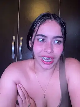 SophieRoyals's cam snapshot