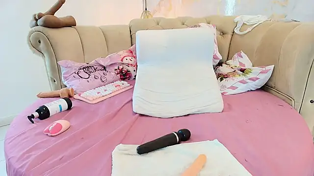 khloeblake's Stripchat show and profile