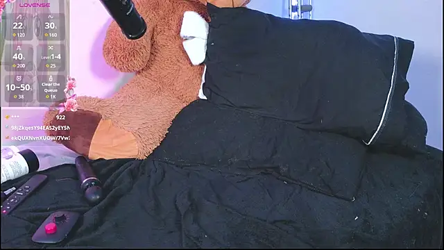 LucyChabs_'s cam snapshot