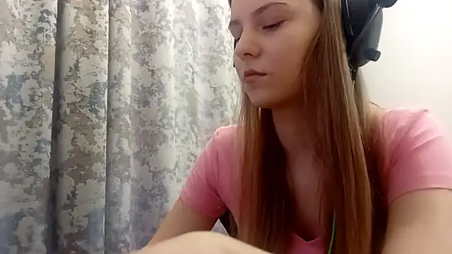 CrackShirker's cam snapshot