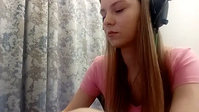 CrackShirker's web cam