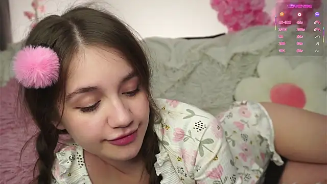 AmiLewis live sex cam