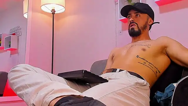 MAXIMUS_MASTER_'s cam snapshot