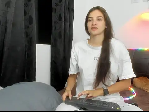 abigail_monore_'s cam snapshot