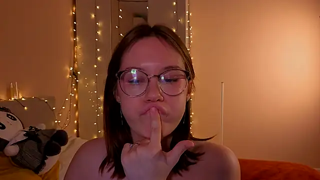 Mia_Luw live sex cam