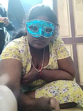 divyatamil143's cam snapshot