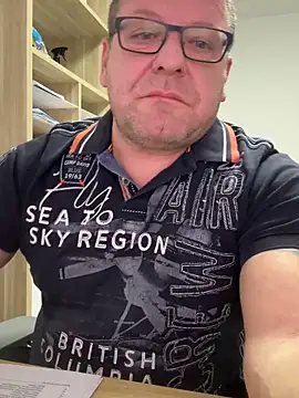 coupleLatinaLovers's cam snapshot