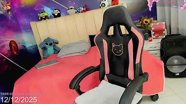 Nella_Dolls live sex cam