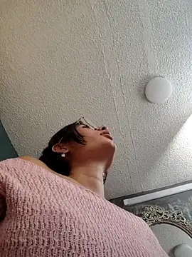 NayeCloud live sex cam