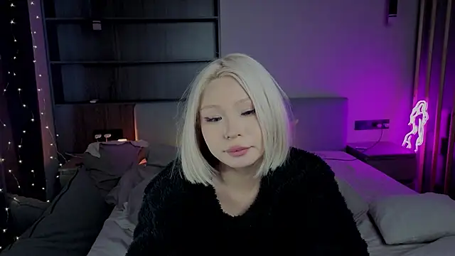 RileyMee live sex cam