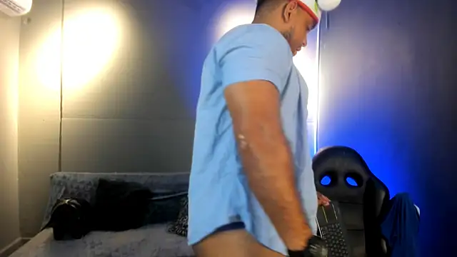 Big_furry_bear13 live sex cam