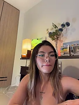 Your_Honeey live sex cam