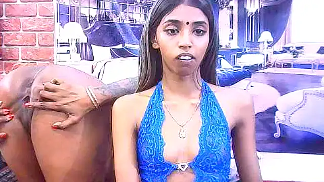 IndianSexySlender live sex cam