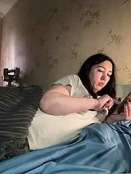 Naughtbaby_2025's cam snapshot