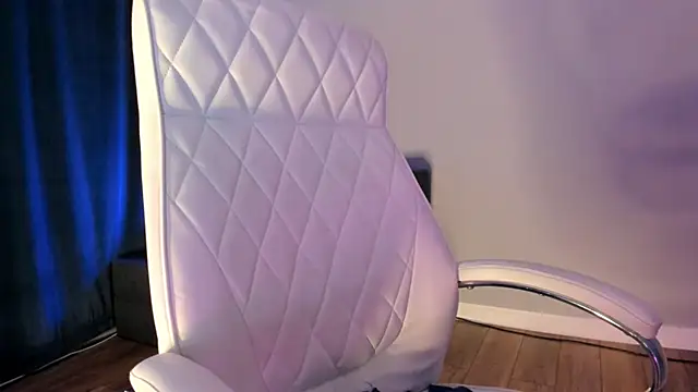 akura011 live sex cam