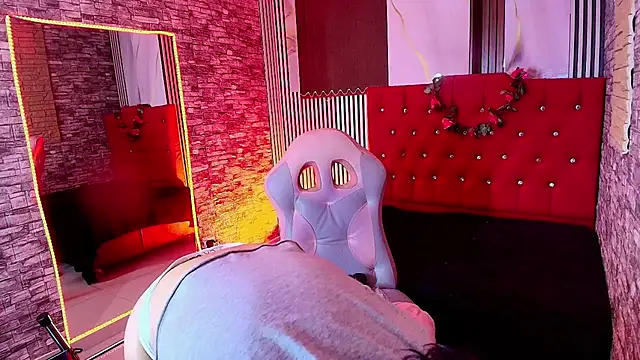 mia_hernnandez's cam snapshot