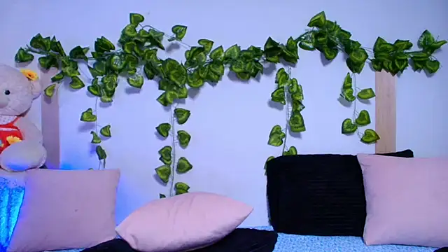 tati_cardenas's cam snapshot